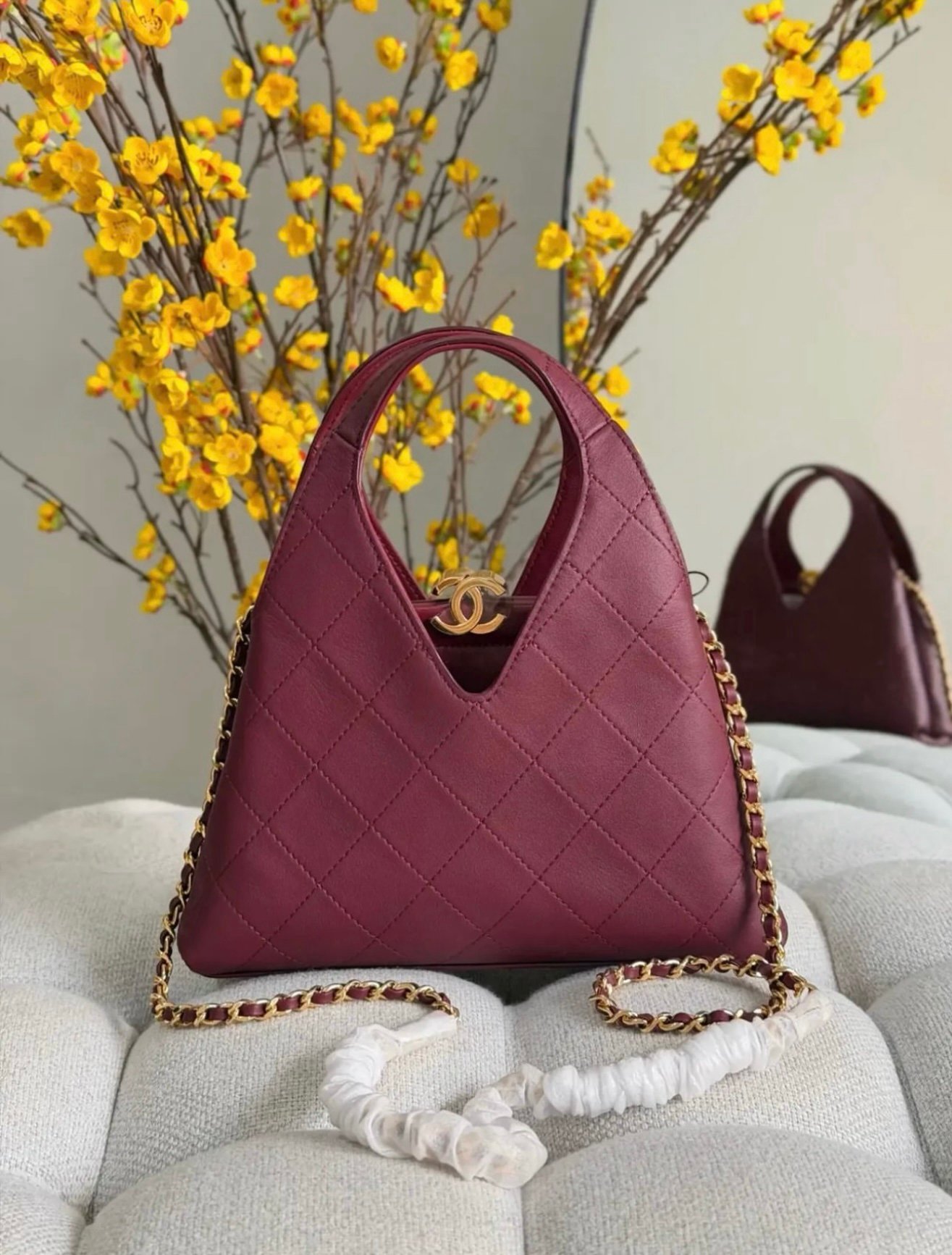 Chanel Coco Handleبرغندي