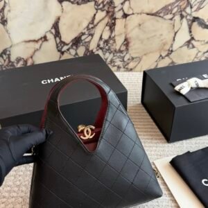 Chanel Coco Handle الأسود