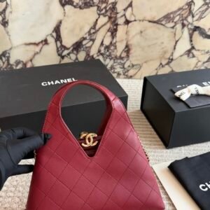 Chanel Coco Handle الأحمر
