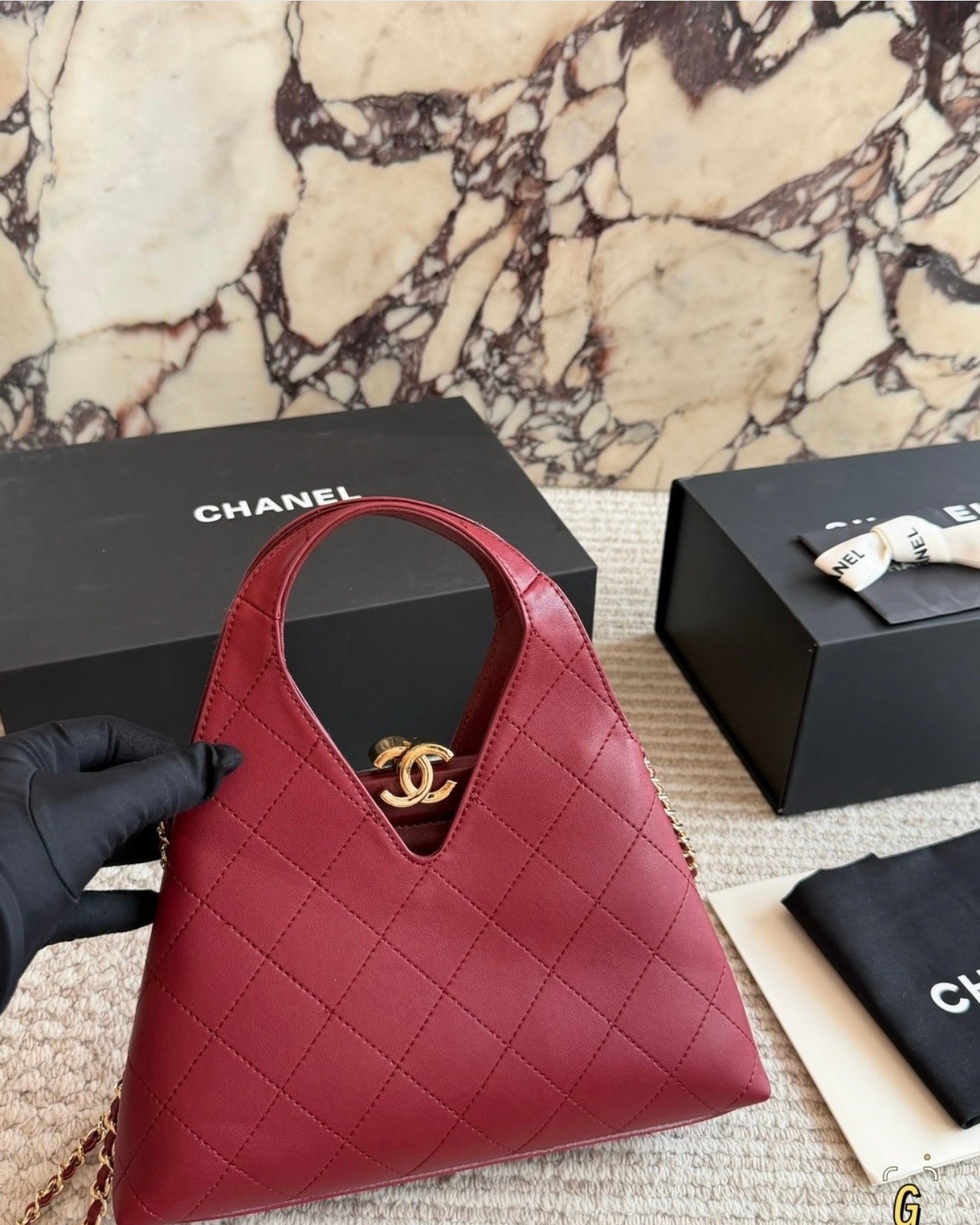 Chanel Coco Handle الأحمر